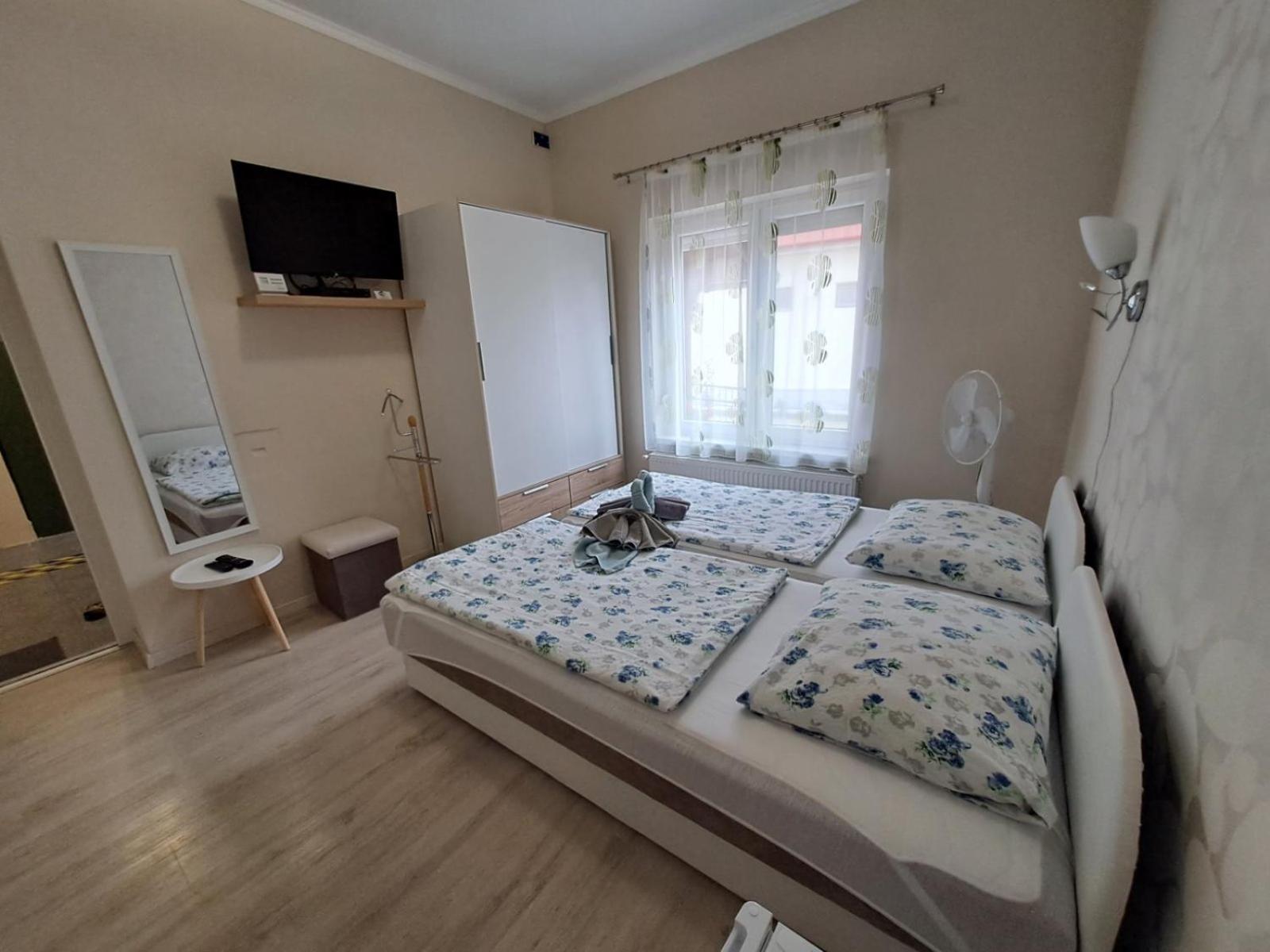 Berta Panzio Bed & Breakfast Hajdúszoboszló Oda fotoğraf