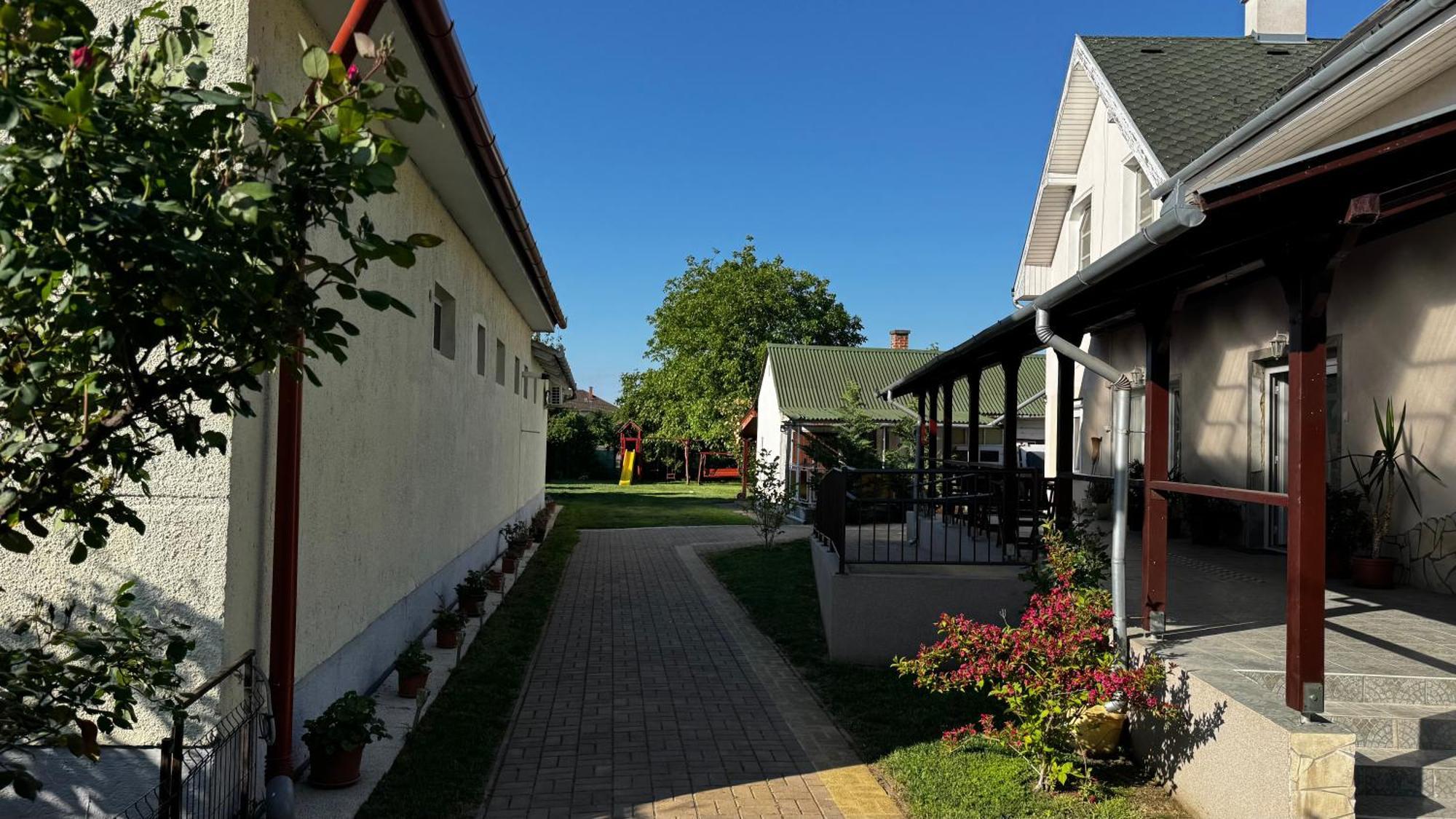 Berta Panzio Bed & Breakfast Hajdúszoboszló Dış mekan fotoğraf